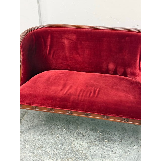 Laurel Crown Empire Swan Settee For Sale In San Francisco - Image 6 of 12