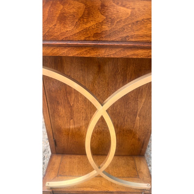 Vintage Mastercraft Burl Wood & Brass Expandable Bar Cabinet on Casters For Sale - Image 14 of 14