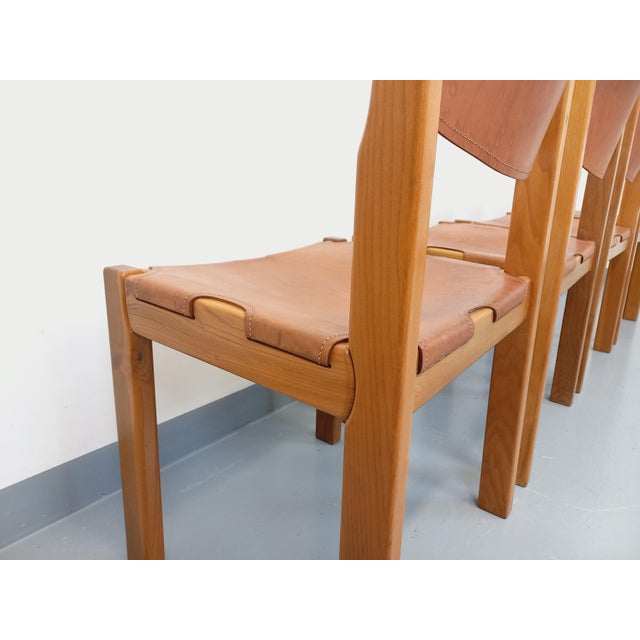 Vintage Chairs in Elm and Leather from Maison Regain, 1970s-1980s, Set of 4 For Sale - Image 4 of 18