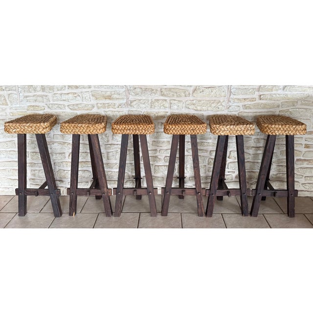 Adrien Audoux and Frida Minet Set of 6 Vintage French Wood and Hemp Bar Stools Attributed to Adrien Audoux and Frida Minet For Sale - Image 4 of 18