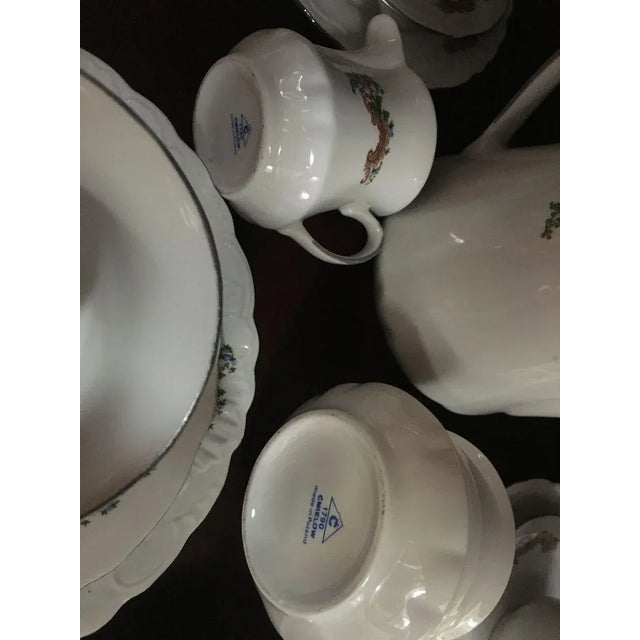 Polish Porcelain Tableware Set from Ćmielów, 1950s, Set of 30 For Sale - Image 4 of 17
