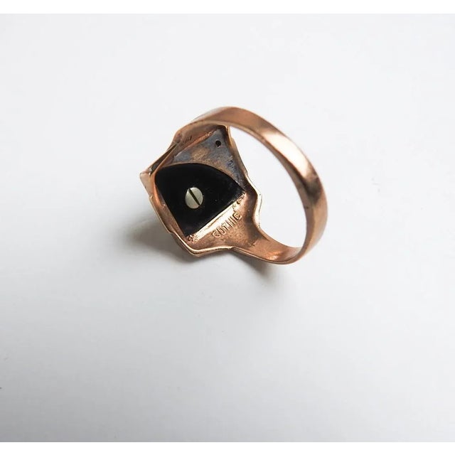 Early 20th Century Kinsley 10k Gold Onyx Initial Ring For Sale - Image 4 of 7