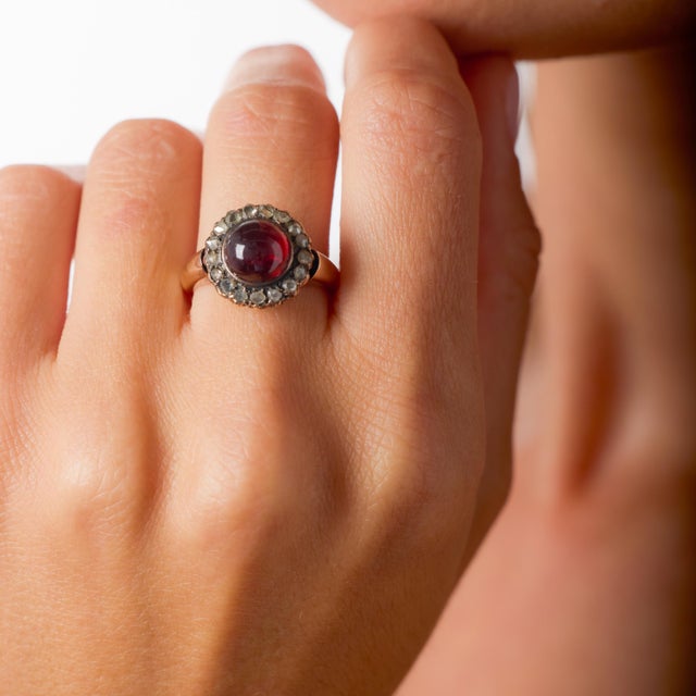 Late 19th Century Austro-Hungarian Victorian Garnet Diamond 14k Gold Ring, Size 6.25 For Sale - Image 4 of 6