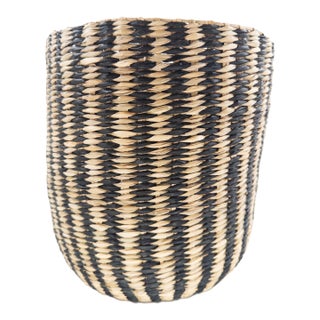 Large Handwoven Vietnamese Seagrass Basket in Black & Natural Woven Pattern For Sale