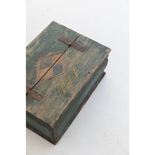 19th Century 19th Century Pine Painted Swedish Box For Sale - Image 5 of 11