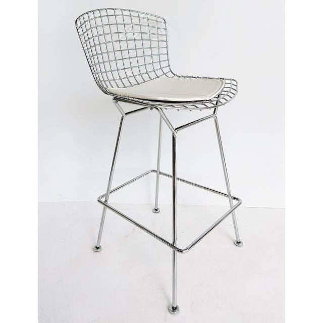 Knoll Harry Bertoia Wire Barstool with Leather Seat Pad Offered for sale is a Harry Bertoia wire barstool manufactured by...