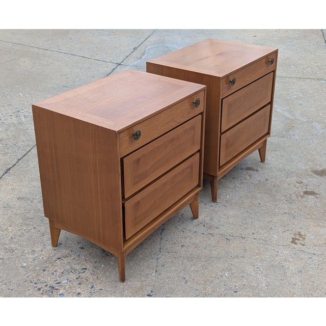 Mid-Century Modern Vintage Walnut Nightstand by Red Lion Circa 1960s - A Pair For Sale - Image 3 of 16