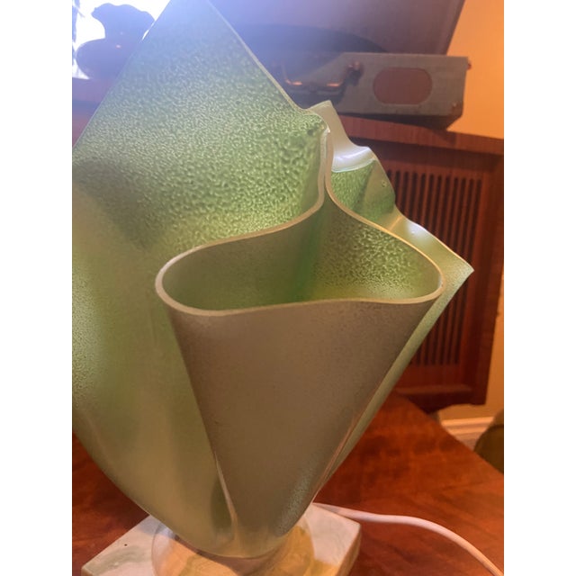 1980s Vintage Postmodern Soleillade Linco Green Sculptural Handkerchief Table Lamp For Sale - Image 5 of 6