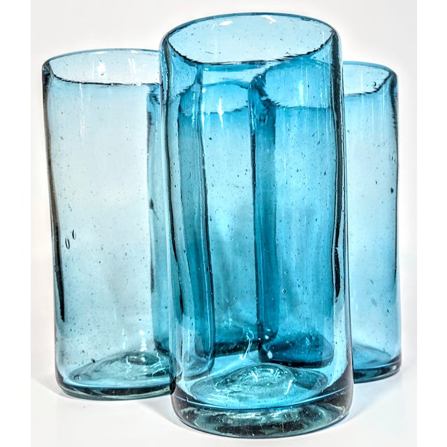 Sweet as summer, cool as an island breeze and bubbling with a stream of lively seeded bubbles, this gorgeous set feels...