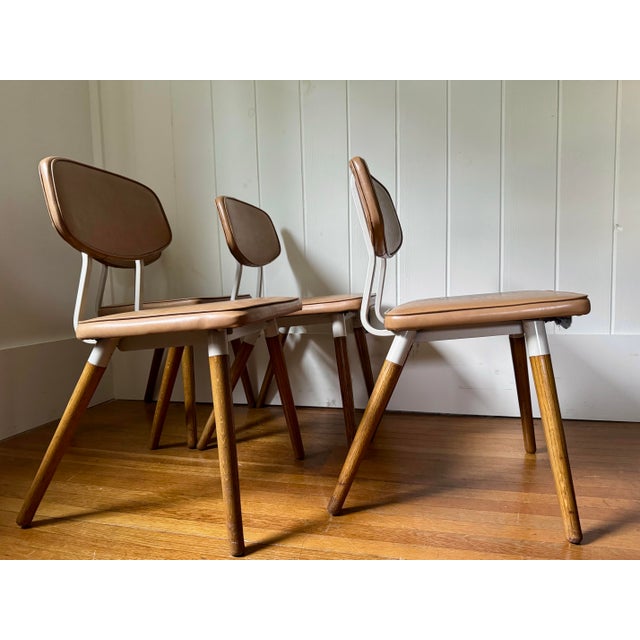1950 Raymond Loewy for Hill Rom Chairs Set of 4 For Sale - Image 9 of 11
