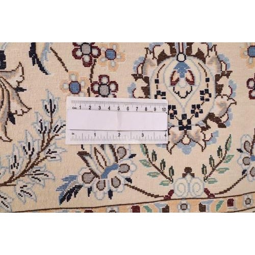 Middle Eastern Rug in Wool and Silk For Sale - Image 5 of 6