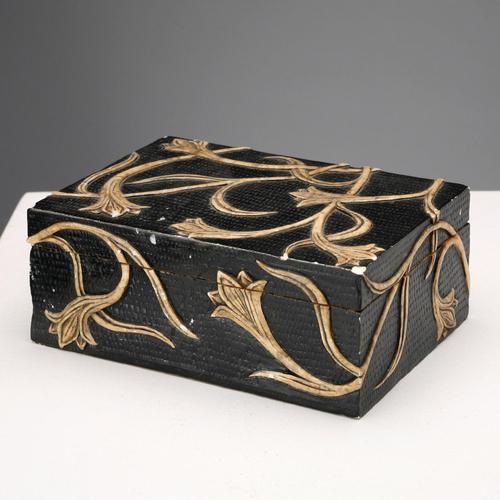 Indian Jewelry Casket in Carved Stone For Sale - Image 3 of 10