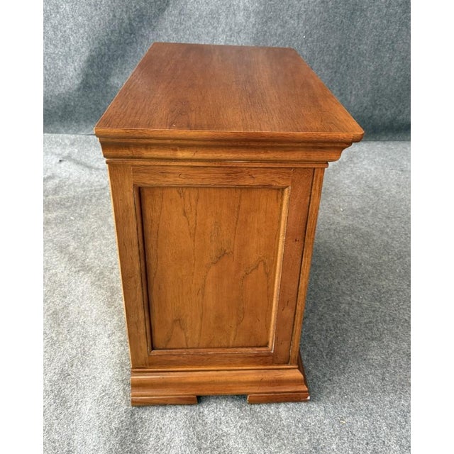 Thomasville Late 20th Century Thomasville Burled Walnut Two Drawer Nightstand For Sale - Image 4 of 10