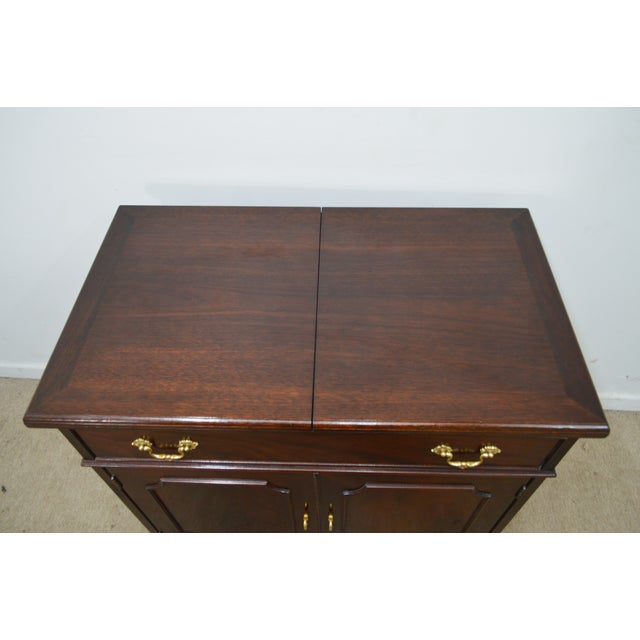 L. & J.G. Stickley, Inc. 1990s Stickley Mahogany Server For Sale - Image 4 of 14