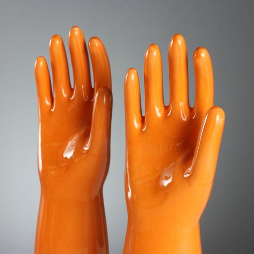 Pirelli Porcelain Lungavilla Glove Molds, Set of 5 For Sale - Image 3 of 11