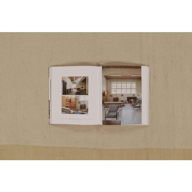 Beige Rug & Kilim’s Contemporary Textural Solid Kilim in Beige and Cream Tones For Sale - Image 8 of 9