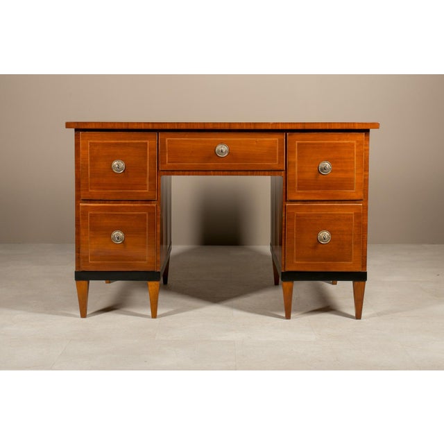 Biedermeier Desk in Walnut Veneer, 1830 For Sale - Image 11 of 15