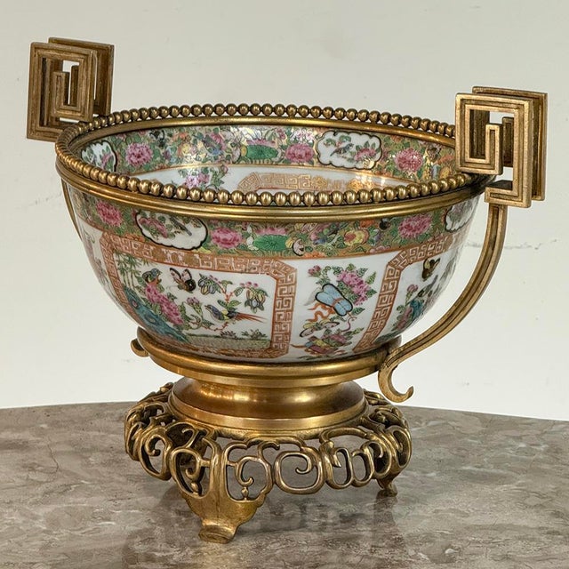 Bronze 19th Century Chinese Rose Medallion Porcelain Centerpiece With French Bronze Mounts For Sale - Image 8 of 18