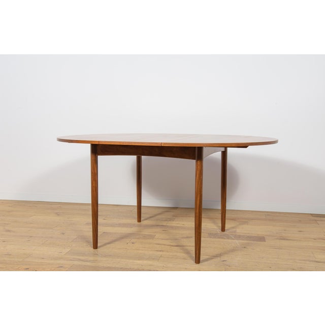 Mid-Century Modern Round Extendable Dining Table in Teak from G-Plan, 1960s For Sale - Image 9 of 18