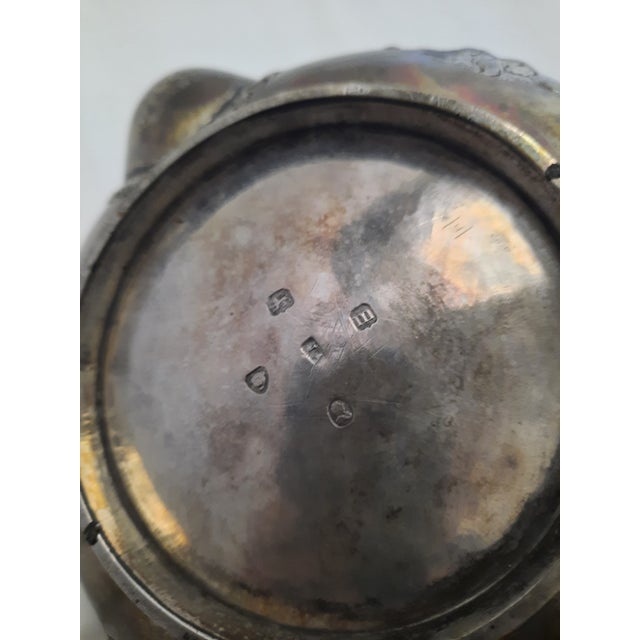 1900s English Birmingham Sterling Silver Repoussé Teapot by Maleham & Yeomans For Sale - Image 9 of 9
