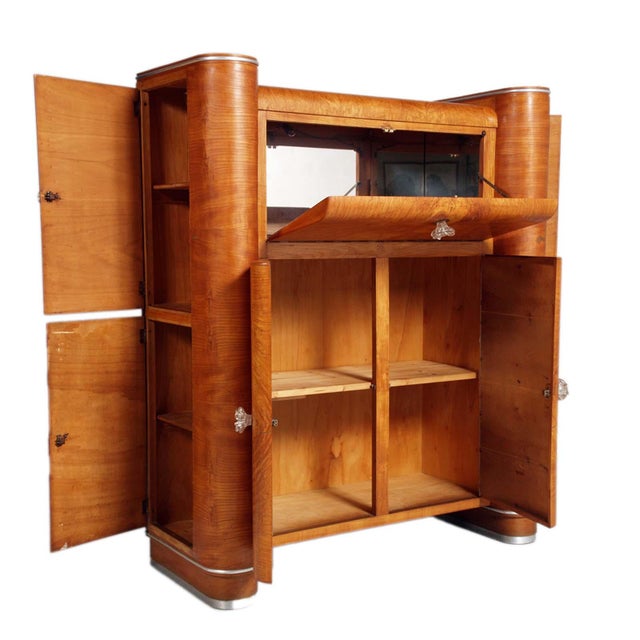 Art Decò Rounded cabinet dry bar sideboard front and side doors by Alfio Fallica for Alfonso Liporesi, in white oak with...