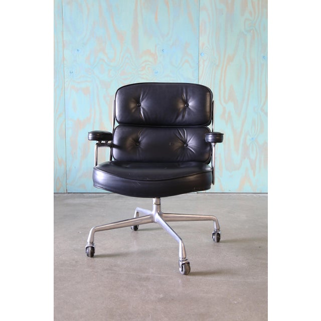 1980s 1980s Charles Eames for Herman Miller Timelife Chair Aluminum Black Leather For Sale - Image 5 of 9
