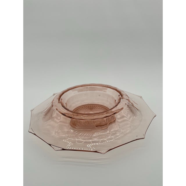 This Decagon bowl is a stunning piece of elegant depression glass. The 10-sided rolled edge and etched leaves make it a...