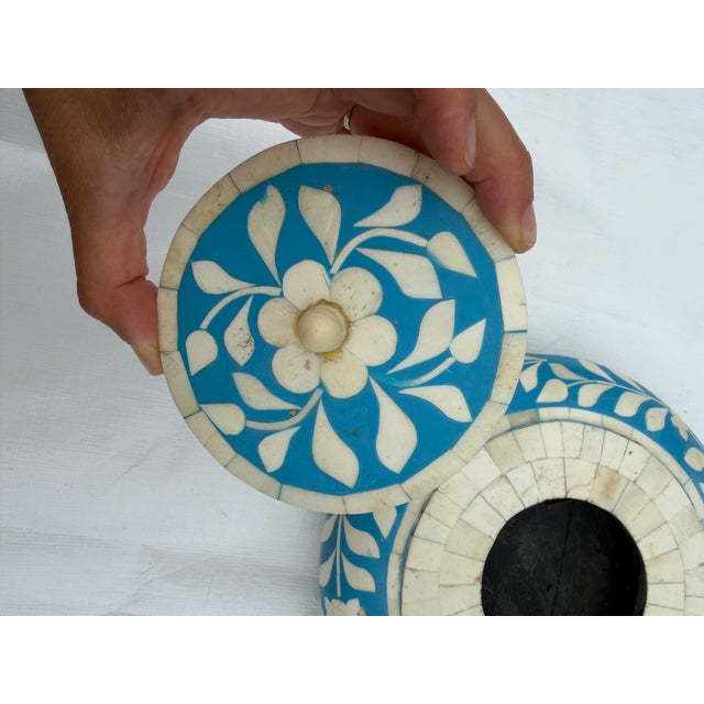 Bone Bone Inlay Lidded Turquoise Box For Sale - Image 7 of 10