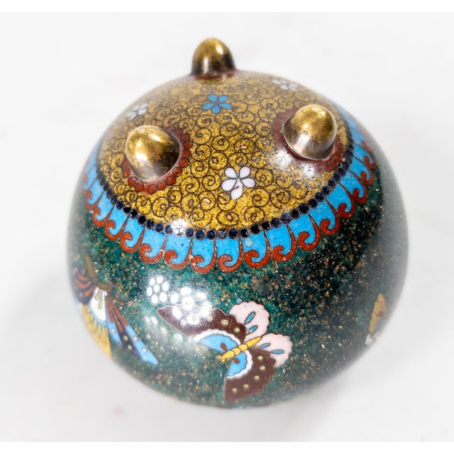 Green 19th Century Japanese Meiji Period Cloisonne Enamel Jar With Butterflies For Sale - Image 8 of 8