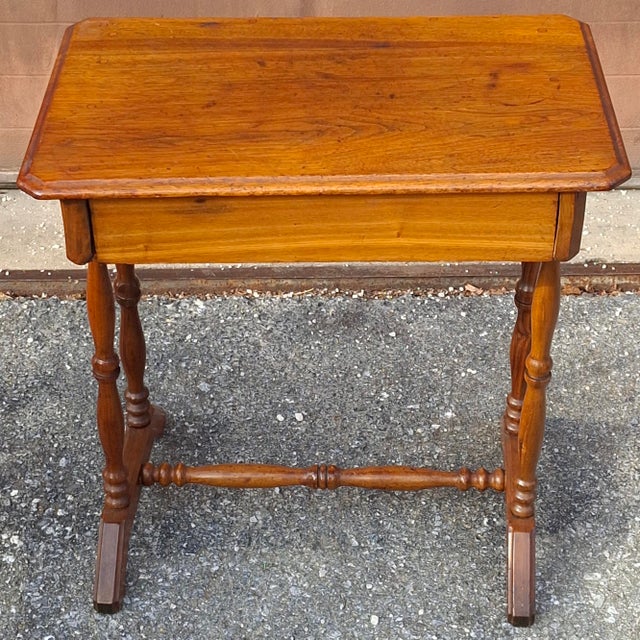 Wood 19th Century Victorian Mahogany Single Drawer Side Table For Sale - Image 7 of 11
