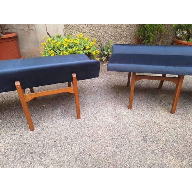 Bench in Light Wood with Electric Blue Velvet Seat, 1960s For Sale - Image 13 of 18