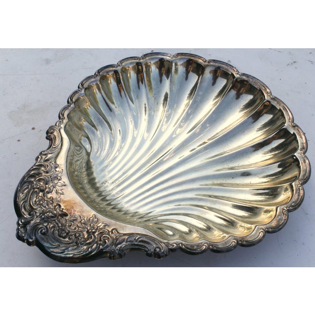 1970s 14" Majestic Silverplate Scallop Shell Tray - Ornate Floral Handle For Sale - Image 14 of 17