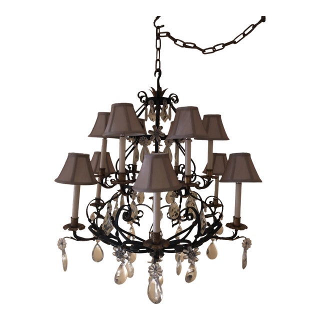 Vintage Traditional 12-Light Candle Style Tiered Chandelier W/Crystal & Gilt Metal Accents For Sale