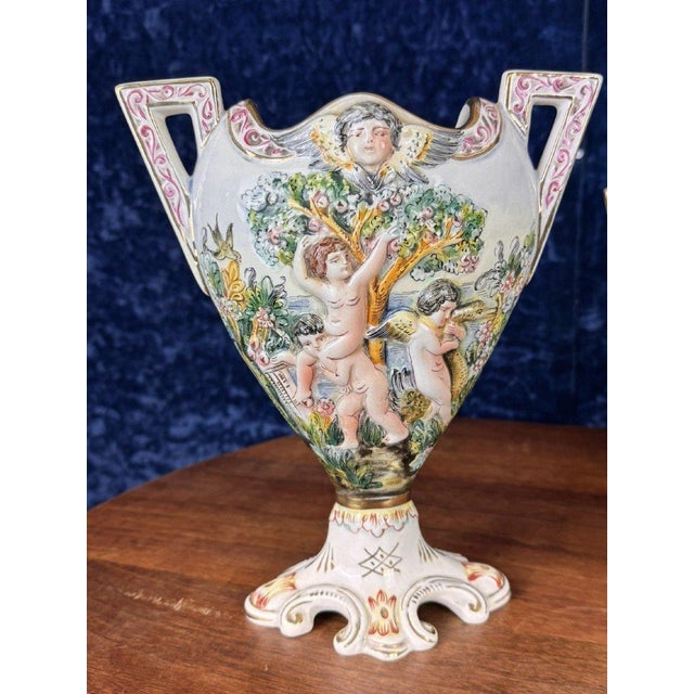 1930s Triptych with Cherubs in Porcelain from Capodimonte, 1930s, Set of 3 For Sale - Image 5 of 11
