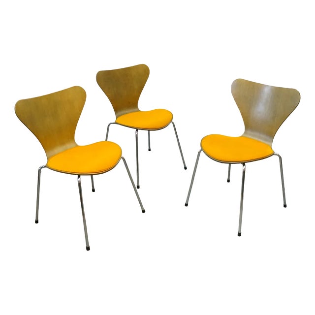 Vintage Dining Chairs by Arne Jacobsen for Fritz Hansen, Set of 3 For Sale