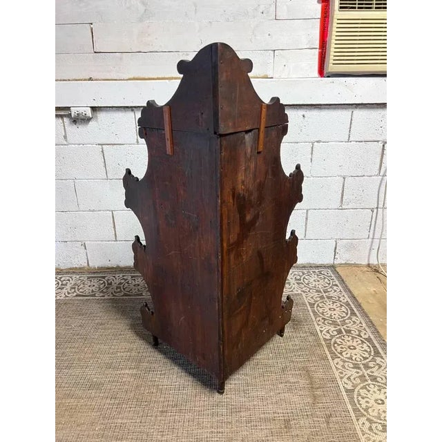 Early 20th Century Antique Victorian Style Mahogany 4 Tier Corner Etagere Bookcase For Sale - Image 5 of 12