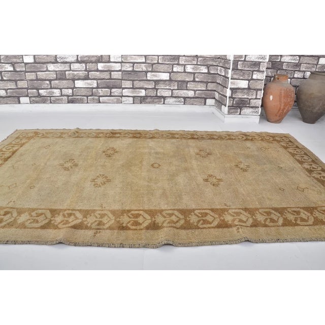 Turkish Oushak Area Tan Colour Rug For Sale - Image 3 of 10