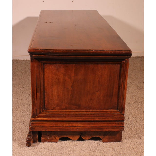 Italian Renaissance Walnut Chest, 1500s For Sale - Image 6 of 14