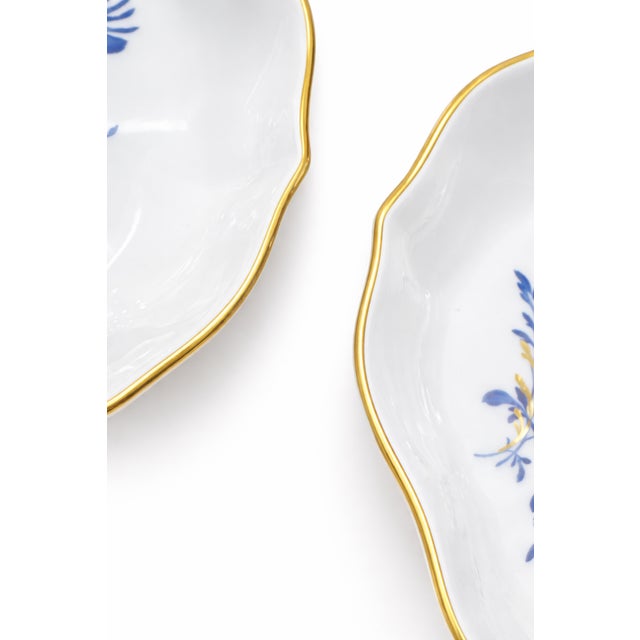 1970s Vintage Miniature Bowls with Blue Floral Motif from Meissen Porcelain, 1970s, Set of 2 For Sale - Image 5 of 6
