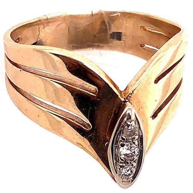 14 Karat Yellow and White Gold Diamond Center Contemporary Ring, Size 8.5 For Sale - Image 10 of 11