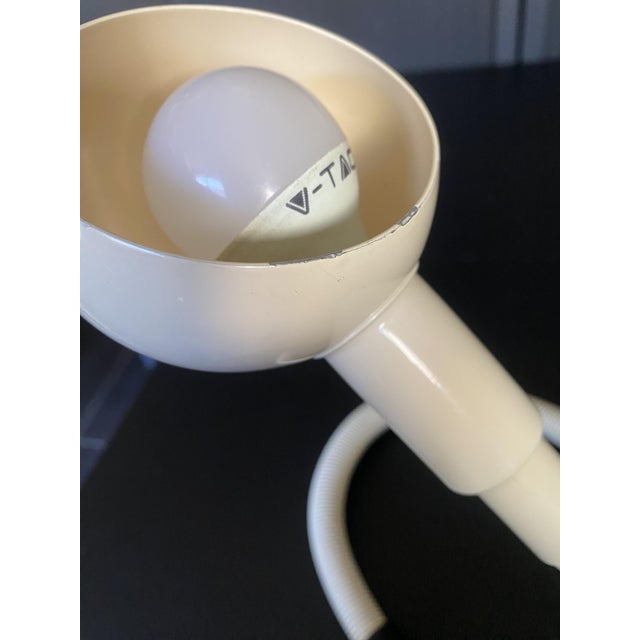 Vintage White Hebi Lamp in Cream White by Isao Hosoe for Valenti, 1970s For Sale - Image 9 of 15