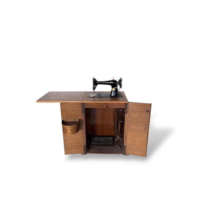 Antique Oak Sewing Machine Cabinet from Singer For Sale - Image 6 of 11