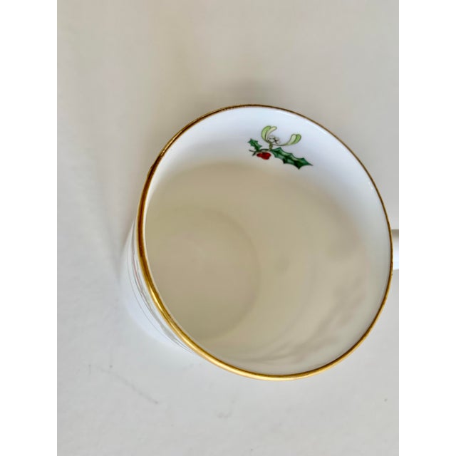 Royal Worcester Vintage 1987 Royal Worcester Christmas Holiday Mug "Holly Ribbons" For Sale - Image 4 of 5