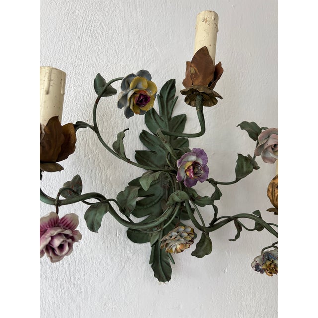 19th Century Big Italian Tole and Porcelain Flowers Polychrome Sconces 3 Lights For Sale - Image 6 of 8