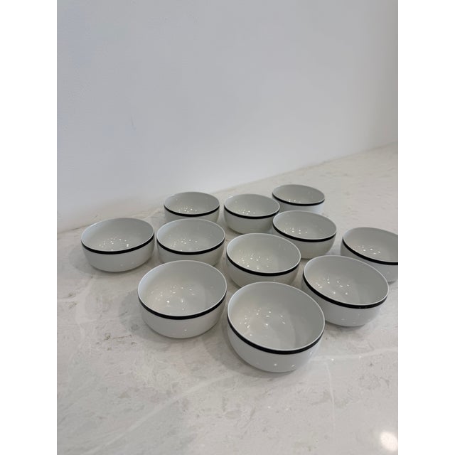 White 1970s Rosenthal Suomi Anthracite by Timo Sarpaneva 104 Pieces Service for 12 For Sale - Image 8 of 10