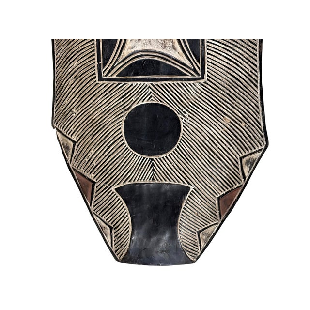 Large Vintage African Bamileke Tribe Shield Cameroon 41" H For Sale In New York - Image 6 of 9
