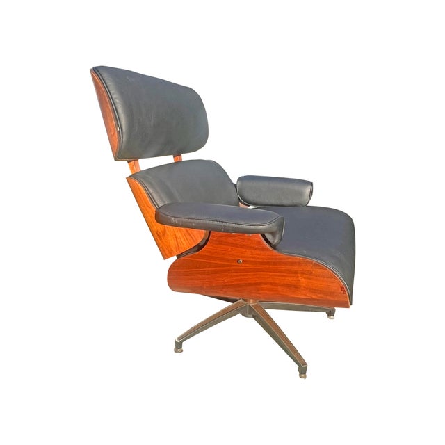 Selig Vintage Mid Century Modern Leather Lounge Chair and Ottoman Attributed to Selig For Sale - Image 4 of 16