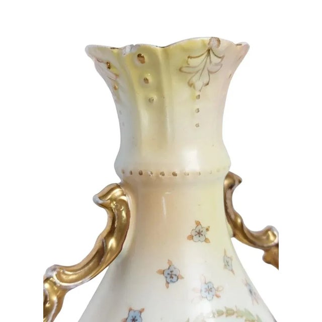Crown Devon Vase, Stoke on Trent, 1911 For Sale - Image 4 of 5