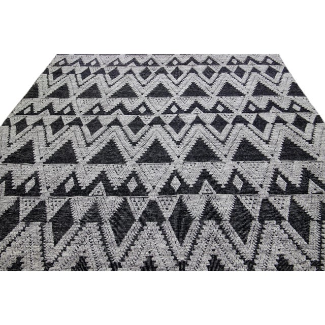 Modern Modern Apadana's Safi Collection Handmade Charcoal and Gray Designed Wool Rug For Sale - Image 3 of 12