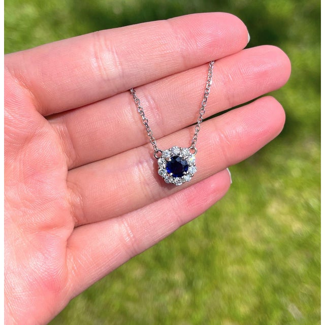 Sapphire Pendant Necklace With Earth Mined Diamonds in Solid 14k Gold, Round 6mm For Sale In Columbus - Image 6 of 9